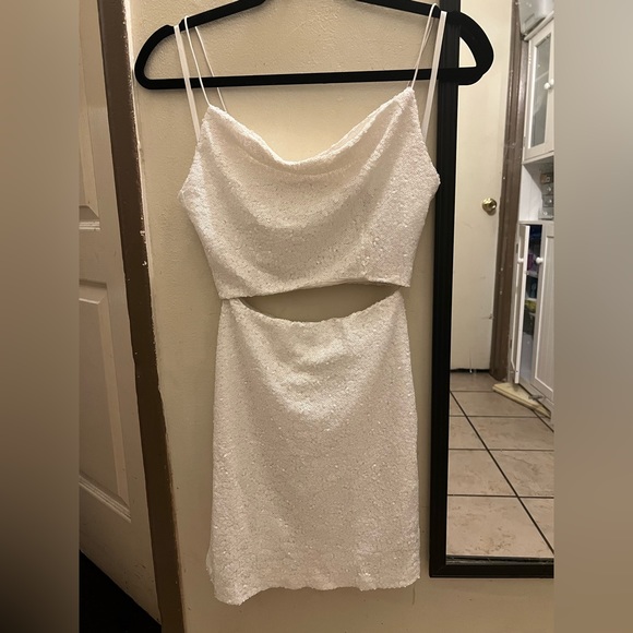 B. smart sequin two piece - Picture 9 of 9